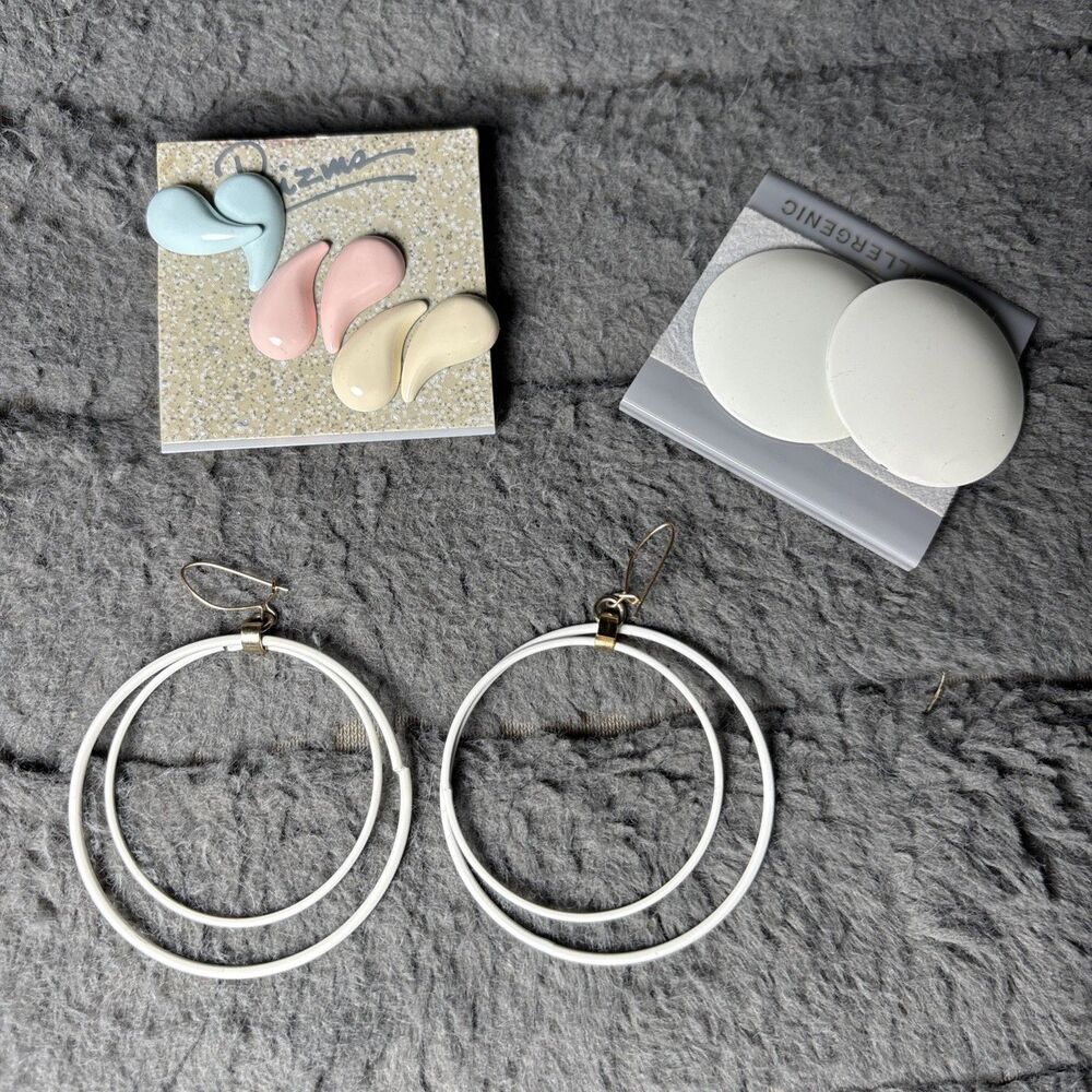 Lot Of 3 Pairs Of VTG Earrings